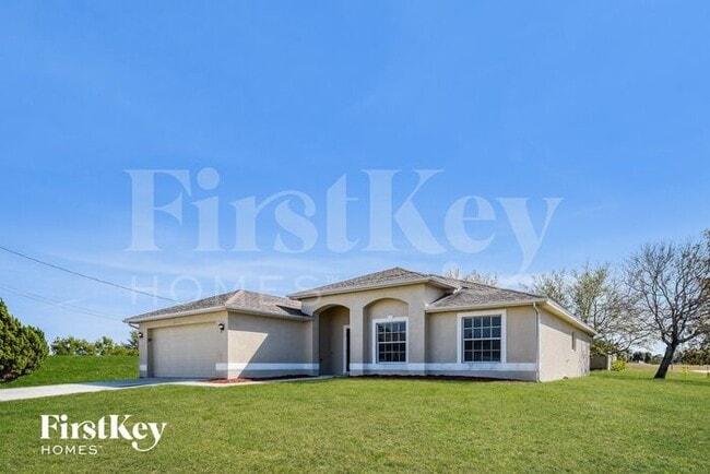 2547 SW 3rd Pl in Cape Coral, FL - Building Photo - Building Photo
