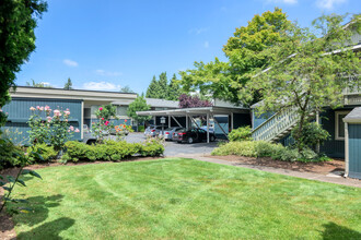 Centennial Apartments in Springfield, OR - Building Photo - Building Photo