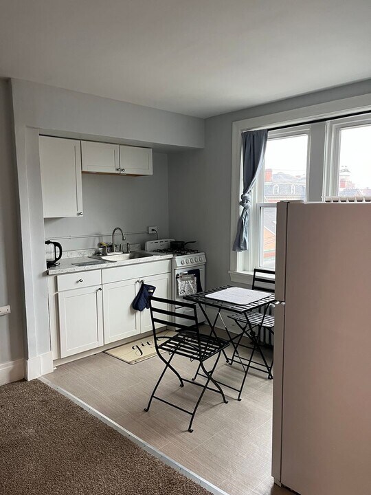 2 N Pearl St-Unit -31 in Buffalo, NY - Building Photo