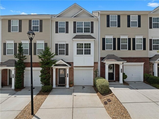 property at 2480 Ivey Crest Cir