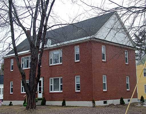 6 Burleigh St in Houlton, ME - Foto de edificio