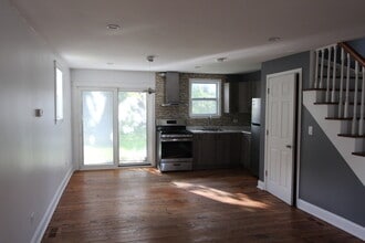 633 Whitney Blvd in Belvidere, IL - Building Photo - Building Photo
