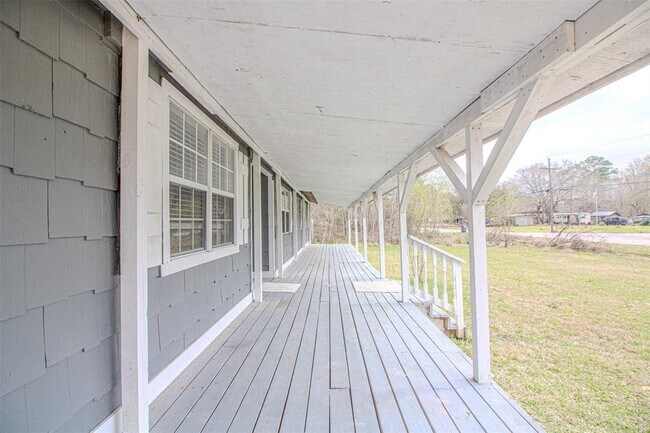 16766 Lake Cir in Conroe, TX - Building Photo - Building Photo