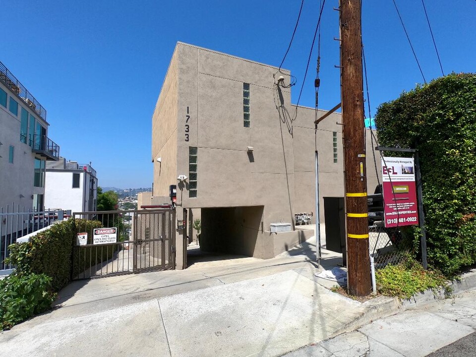 1733 Lucile Ave, Unit 5 in Los Angeles, CA - Foto de edificio