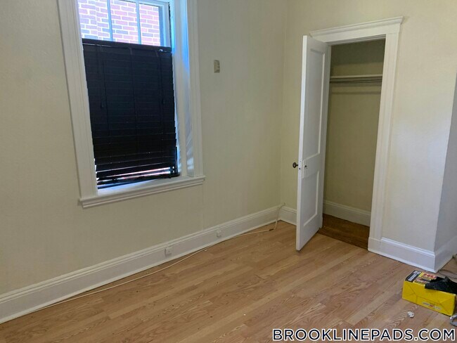9 James St in Brookline, MA - Building Photo - Building Photo