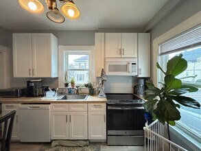 70 Francis St in Waltham, MA - Building Photo - Building Photo