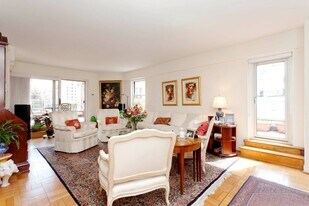 100 W 57th St in New York, NY - Building Photo