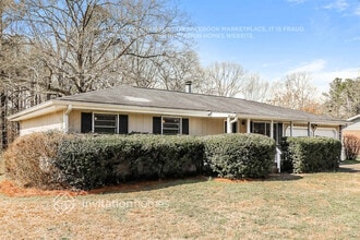 184 Sheila Ln in Powder Springs, GA - Foto de edificio - Building Photo
