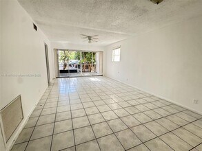 2832 Fillmore St, Unit 19 in Hollywood, FL - Foto de edificio - Building Photo