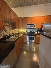 572 Edgewood Ave NE in Atlanta, GA - Building Photo - Building Photo