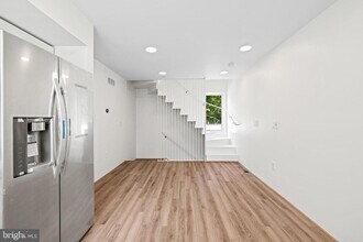 1810 Tulip St in Philadelphia, PA - Building Photo - Building Photo
