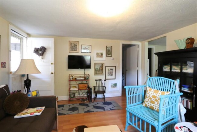 126 Pine St, Unit 2
