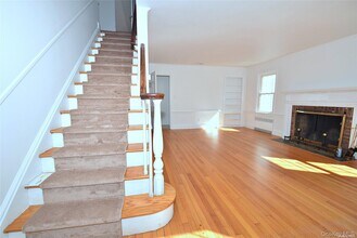 27 N Lewis Pl in Rockville Centre, NY - Building Photo - Building Photo