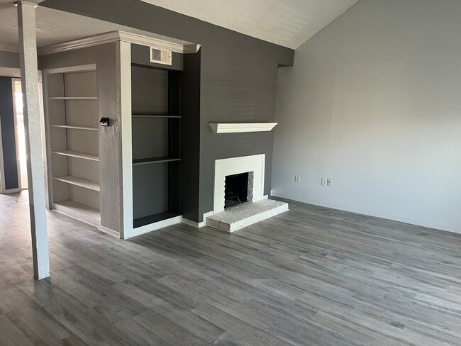 8155 Jefferson Hwy, Unit 312 The Jefferson in Baton Rouge, LA - Foto de edificio - Building Photo