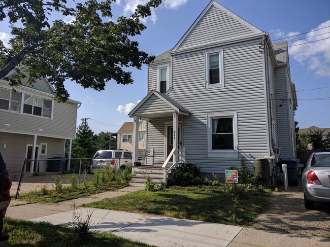 property at 211 17th Avenue Northeast