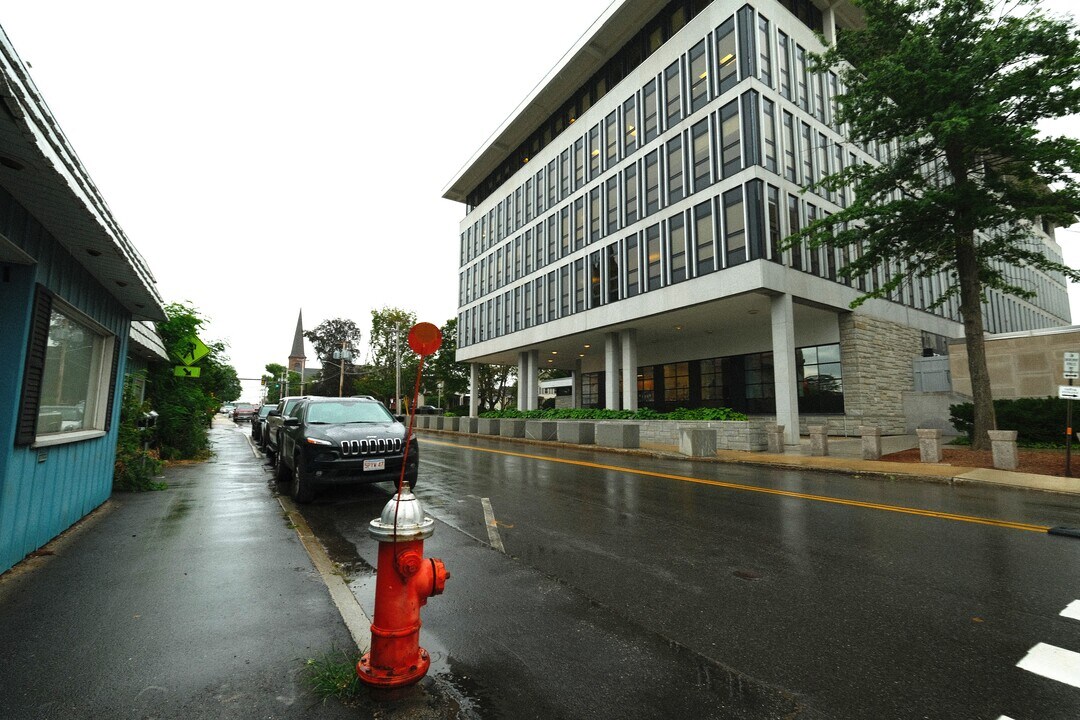 56 Pleasant St, Unit 1 in Concord, NH - Building Photo