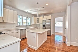 12 Emerald St in Medford, MA - Building Photo - Building Photo