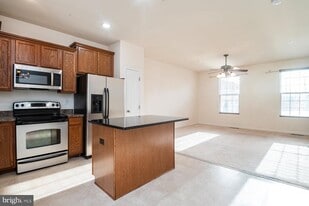 1169 Coulbourn Cor in Glen Burnie, MD - Building Photo