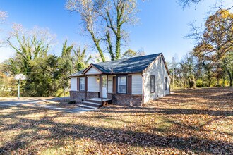 4864 Shell Ln in Knoxville, TN - Building Photo - Building Photo