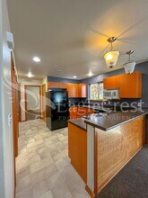 1138 1/2 E Isaacs Ave in Walla Walla, WA - Building Photo - Building Photo