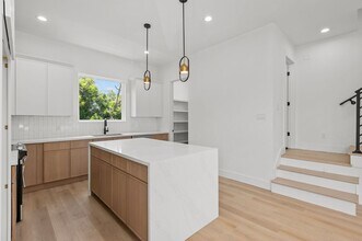 3348 Sauer St in Houston, TX - Building Photo - Building Photo