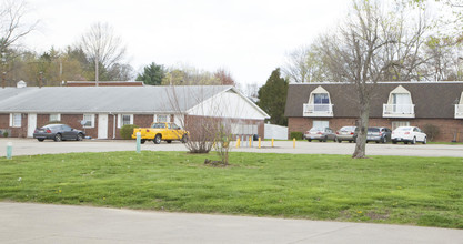 Sunset Apartments in Jasper, IN - Building Photo - Building Photo