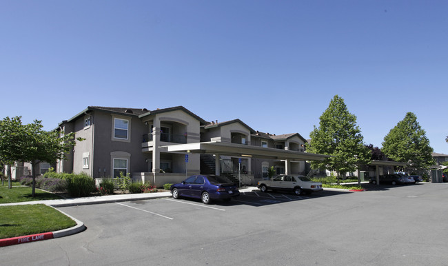 Dover Woods Senior Apartments in Fairfield, CA - Building Photo - Building Photo