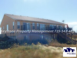 285 W Owl Ct in Pueblo West, CO - Building Photo - Building Photo