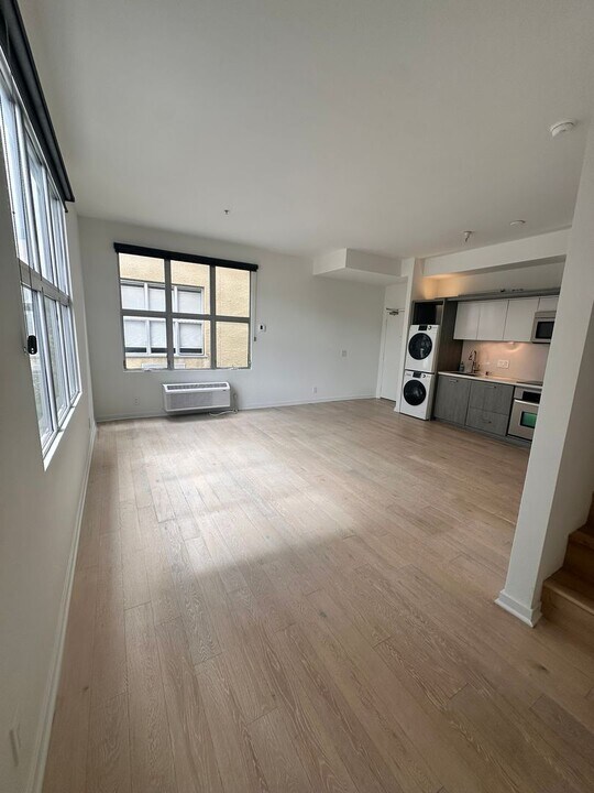 988 G St in San Diego, CA - Building Photo