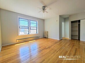 1050 W George St in Chicago, IL - Building Photo - Building Photo