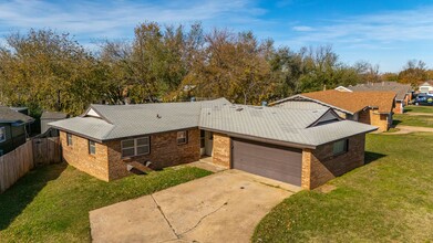 1421 Shalimar Dr in Del City, OK - Building Photo - Building Photo