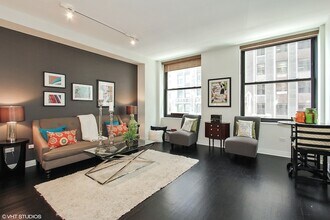 6 N Michigan Ave, Unit 505 in Chicago, IL - Building Photo - Building Photo