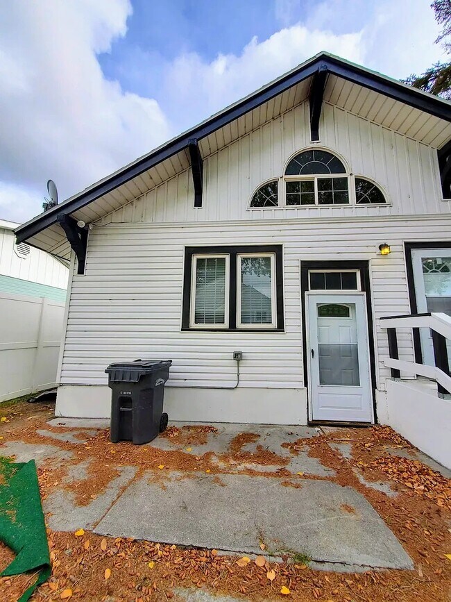 1005 Canal Ave in Idaho Falls, ID - Building Photo - Building Photo