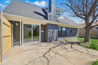 1912 Sierra Dr in Lewisville, TX - Building Photo - Building Photo