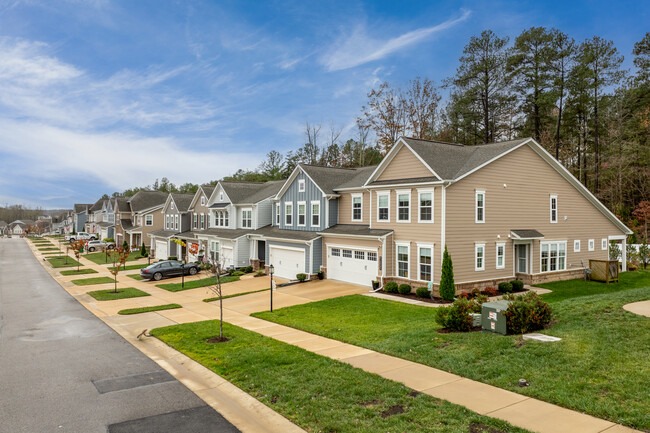 Mosaic at West Creek in Richmond, VA - Building Photo - Building Photo