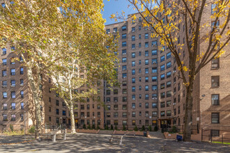 Navy Yard Housing Cooperative in Brooklyn, NY - Building Photo - Primary Photo