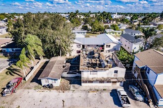 325 SW 4th St in Belle Glade, FL - Building Photo - Building Photo