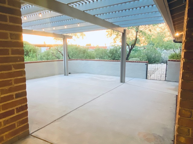 property at 51 W Greenock Dr