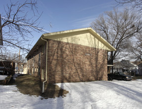 2040 F St in Lincoln, NE - Foto de edificio - Building Photo