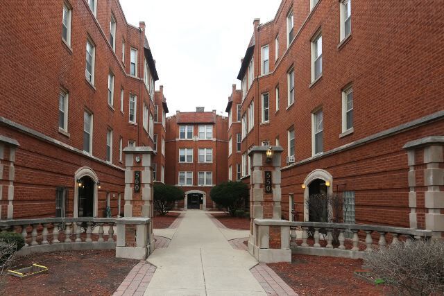 property at 632 W Aldine