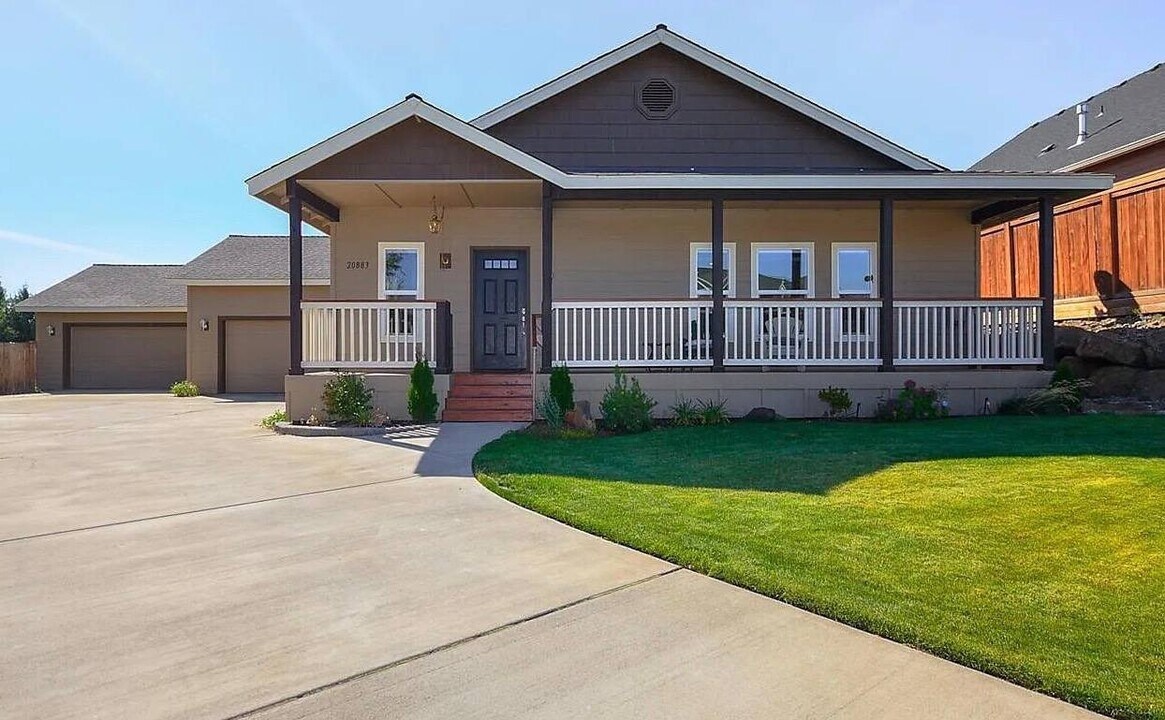 20883 Covey Ct in Bend, OR - Building Photo