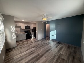 637 S 3rd St in Salina, KS - Foto de edificio - Building Photo