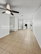 3436 Sunrise Villas Ct N in Tampa, FL - Building Photo - Building Photo