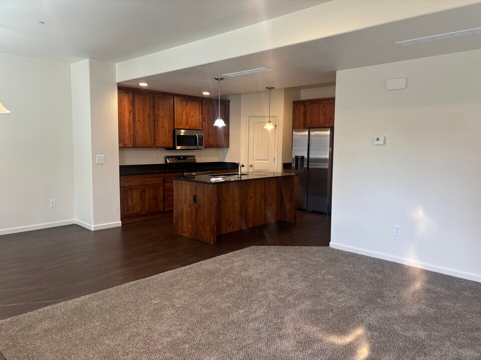 4355 24th Street Rd, Unit 1903 in Greeley, CO - Foto de edificio