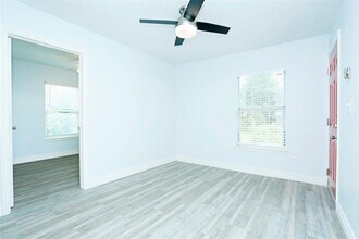 3603 Bastrop St-Unit -4 in Houston, TX - Building Photo - Building Photo
