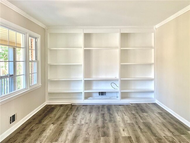 211 Forest Valley Rd in Lawrenceville, GA - Building Photo - Building Photo