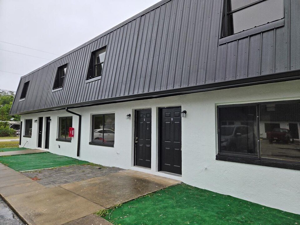 1215 Alabama Ave in Daytona Beach, FL - Building Photo