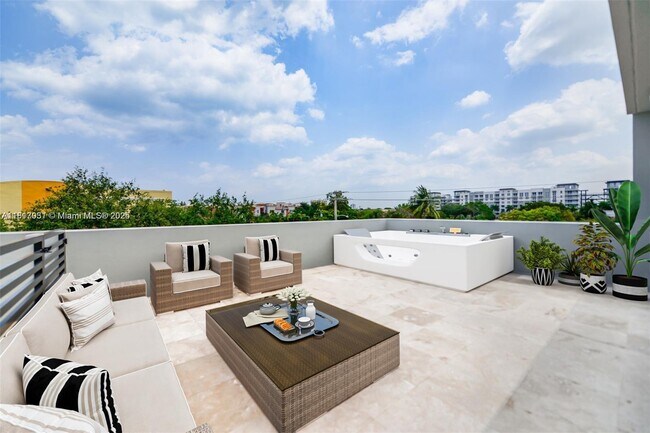 1619 NE 11th St in Fort Lauderdale, FL - Building Photo - Building Photo