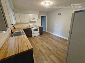 1737 Parker Rd in St. Louis, MO - Building Photo - Building Photo