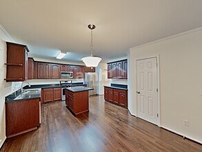 5006 Niagara Dr in Acworth, GA - Building Photo - Building Photo